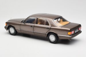 Mercedes 560 SEL W126 Impala Καφέ Dealer Edition Norev 1:18 B66040646 Μέταλλο - εικόνα 7 από 8