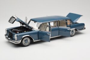 Mercedes 600 Pullman W100 Μπλε NZG 1:18 B66040707 Μέταλλο - εικόνα 2 από 8