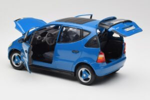 Mercedes A-Class W168 Ανοιχτό Μπλε Maisto 1:18 37800-M5 Μέταλλο - εικόνα 5 από 8