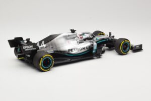 Mercedes AMG Petronas W10 #44 L. Hamilton F1 World Champion Dealer Edition 2019 Minichamps 1:18 B66960567 Μέταλλο - εικόνα 2 από 7