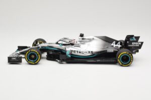 Mercedes AMG Petronas W10 #44 L. Hamilton F1 World Champion Dealer Edition 2019 Minichamps 1:18 B66960567 Μέταλλο - εικόνα 3 από 7