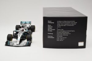 Mercedes AMG Petronas W10 #44 L. Hamilton F1 World Champion Dealer Edition 2019 Minichamps 1:18 B66960567 Μέταλλο - εικόνα 6 από 7