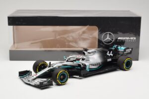 Mercedes AMG Petronas W10 #44 L. Hamilton F1 World Champion Dealer Edition 2019 Minichamps 1:18 B66960567 Μέταλλο - εικόνα 7 από 7