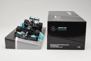 Mercedes AMG Petronas W12 E Performance #44 L. Hamilton Bahrain GP 2021 Minichamps 1:18 113210144 Μέταλλο - εικόνα 6 από 6