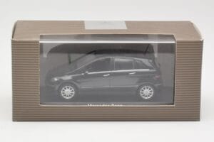 Mercedes B-Class W245 Cosmos Black Minichamps 1:43 B66962218 Μέταλλο - εικόνα 4 από 4