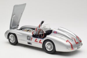 Mercedes 300 SLR W196S #722 S. Moss / D. Jenkinson Mille Miglia Winner 1955 Maisto 1:18 536887 Μέταλλο - εικόνα 5 από 8