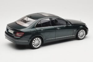 Mercedes C-Class W204 Avantgarde Σκούρο Πράσινο AUTOart 1:18 B66962366 Μέταλλο - εικόνα 2 από 8
