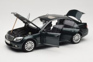 Mercedes C-Class W204 Avantgarde Σκούρο Πράσινο AUTOart 1:18 B66962366 Μέταλλο - εικόνα 3 από 8