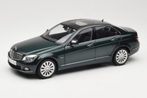 Mercedes C-Class W204 Avantgarde Σκούρο Πράσινο AUTOart 1:18 B66962366 Μέταλλο