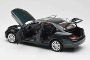 Mercedes C-Class W204 Avantgarde Σκούρο Πράσινο AUTOart 1:18 B66962366 Μέταλλο - εικόνα 5 από 8