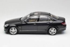 Mercedes C-Class W204 Avantgarde Obsidian Μαύρο AUTOart 1:18 76264-R1 Μέταλλο - εικόνα 4 από 8