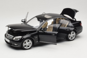 Mercedes C-Class W204 Obsidian Black AUTOart 1:18 B66962367 Μέταλλο - εικόνα 2 από 8