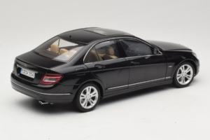 Mercedes C-Class W204 Obsidian Black AUTOart 1:18 B66962367 Μέταλλο - εικόνα 3 από 8