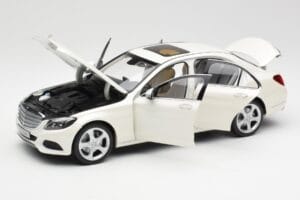 Mercedes C-Class W205 Diamond Λευκό Μεταλλικό Norev 1:18 B66960256 Μέταλλο - εικόνα 2 από 8