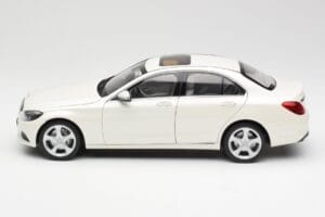 Mercedes C-Class W205 Diamond Λευκό Μεταλλικό Norev 1:18 B66960256 Μέταλλο - εικόνα 4 από 8