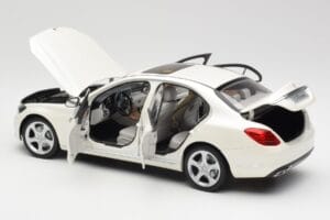 Mercedes C-Class W205 Diamond Λευκό Μεταλλικό Norev 1:18 B66960256 Μέταλλο - εικόνα 5 από 8