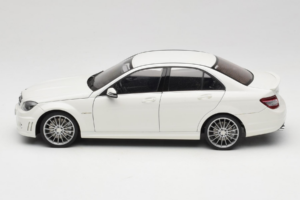 Mercedes AMG C63 W204 Λευκό AUTOart 1:18 72674-R1 Μέταλλο - εικόνα 4 από 8