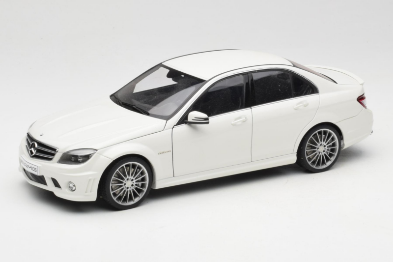 Mercedes AMG C63 W204 Λευκό AUTOart 1:18 72674-R1 Μέταλλο