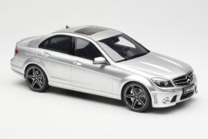 Mercedes C63 AMG W204 Ασημί GT Spirit 1:18 GT462 Ρητίνη - εικόνα 4 από 6