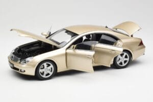 Mercedes CLS C219 Ανοιχτό Μπεζ Χρυσό Kyosho 1:18 08401LBE Μέταλλο - εικόνα 2 από 8