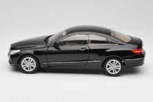 Mercedes E-Class Coupe C207 Obsidian Black Metallic Norev 1:18 B66962418 Μέταλλο - εικόνα 4 από 8