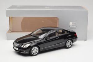 Mercedes E-Class Coupe C207 Obsidian Black Metallic Norev 1:18 B66962418 Μέταλλο - εικόνα 8 από 8