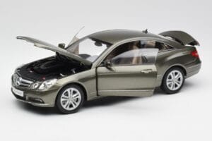 Mercedes E-Class Coupe C207 Titanite Γκρι Μεταλλικό Minichamps 1:18 B66962419 Μέταλλο - εικόνα 2 από 8