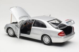 Mercedes E-Class W211 Ασημί Kyosho 1:18 B66962146 Μέταλλο - εικόνα 5 από 8
