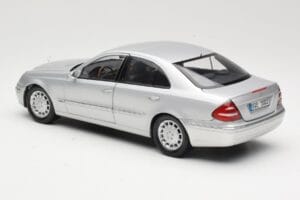 Mercedes E-Class W211 Ασημί Kyosho 1:18 B66962146 Μέταλλο - εικόνα 7 από 8