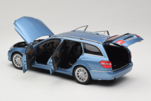 Mercedes E-Class W212 Estate Indigolith Metallic Blue Minichamps 1:18 B66962449 Μέταλλο - εικόνα 5 από 8