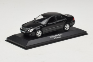 Mercedes E-Class W211 Μαύρο Minichamps 1:43 B66961950 Μέταλλο - εικόνα 2 από 4