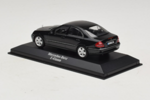 Mercedes E-Class W211 Μαύρο Minichamps 1:43 B66961950 Μέταλλο - εικόνα 3 από 4