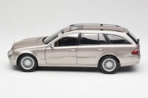 Mercedes E320 CDI W210 Estate Cubanite Ασημί Kyosho 1:18 B66962188 Μέταλλο - εικόνα 4 από 8
