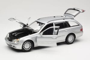 Mercedes E320 T-Modell S210 Elegance Ασημί Kyosho 1:18 B66962166 Μέταλλο - εικόνα 2 από 8