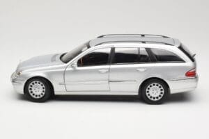 Mercedes E320 T-Modell S210 Elegance Ασημί Kyosho 1:18 B66962166 Μέταλλο - εικόνα 4 από 8