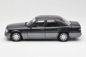 Mercedes E320 W124 Nautik Μπλε Μέταλλικ Dealer Edition AUTOart 1:18 B66040508 Μέταλλο - εικόνα 4 από 8
