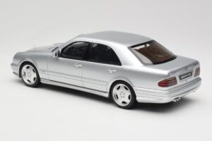 Mercedes E55 AMG W210 Brilliant Silver Otto 1:18 OT459 Ρητίνη - εικόνα 5 από 6