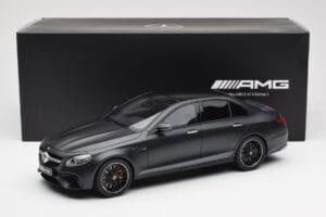 Mercedes AMG E63 S W213 Edition 1 Night Μαύρο GT Spirit 1:18 B66963111 Ρητίνη - εικόνα 6 από 6