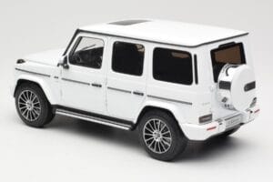 Mercedes G-Class G 500 W463A Diamond White Metallic Minichamps 1:18 113037111 Μέταλλο - εικόνα 7 από 8