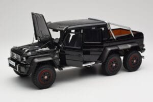 Mercedes AMG G63 W463 6x6 Gloss Μαύρο AUTOart 1:18 76306 Σύνθετο - εικόνα 2 από 8
