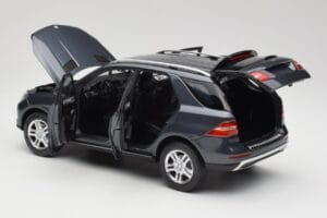 Mercedes M-Class W164 Grey Metallic Minichamps 1:18 100030100 Μέταλλο - εικόνα 5 από 8