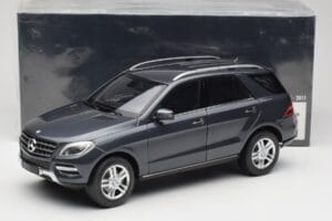 Mercedes M-Class W164 Grey Metallic Minichamps 1:18 100030100 Μέταλλο - εικόνα 8 από 8