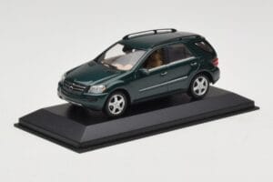 Mercedes ML 500 W164 Σκούρο Πράσινο Minichamps 1:43 400034500 Μέταλλο - εικόνα 2 από 4