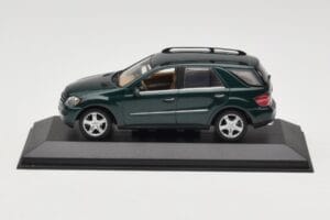 Mercedes ML 500 W164 Σκούρο Πράσινο Minichamps 1:43 400034500 Μέταλλο