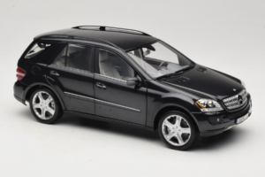 Mercedes ML W164 Obsidian Black Έκδοση Αντιπροσώπου Minichamps 1:18 B66962321 Μέταλλο - εικόνα 6 από 8
