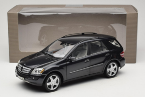Mercedes ML W164 Obsidian Black Έκδοση Αντιπροσώπου Minichamps 1:18 B66962321 Μέταλλο - εικόνα 8 από 8