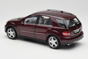 Mercedes ML W164 Red Metallic Minichamps 1:18 150034500 Μέταλλο - εικόνα 7 από 8