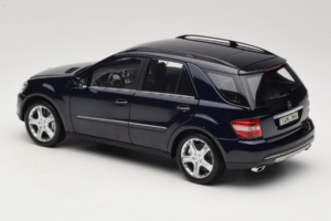 Mercedes ML W164 Tanzanite Blue Έκδοση Αντιπροσώπου Minichamps 1:18 B66962322 Μέταλλο - εικόνα 7 από 8