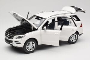 Mercedes ML W166 Λευκό Minichamps 1:18 100030101 Μέταλλο - εικόνα 2 από 8