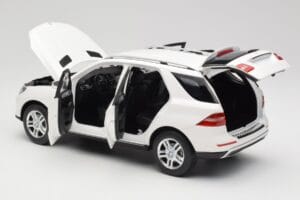 Mercedes ML W166 Λευκό Minichamps 1:18 100030101 Μέταλλο - εικόνα 5 από 8